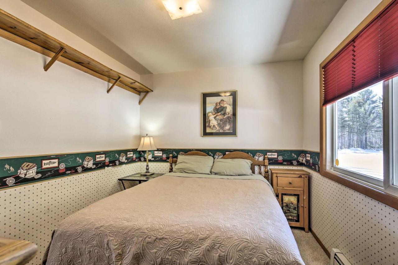 Simple Cranberry And Wine Farm Home With Fire Pit! Eagle River Εξωτερικό φωτογραφία